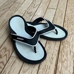 SPEEDO FLIP FLOP SANDALS